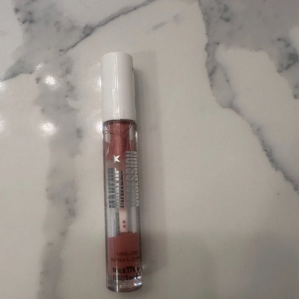 Makeup Obsession London Matte Lip Gloss in Hooked 0.17 fl oz New